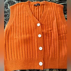 Shein sleeveless V-neck button down vest sweater size S loose fit
